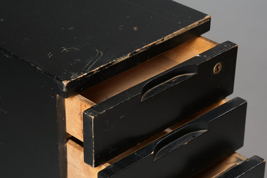 Model HB96 chest of drawers, Alvar Aalto, Oy Huonekalu- ja Rakennustyötehdas AB, 1930/1940s