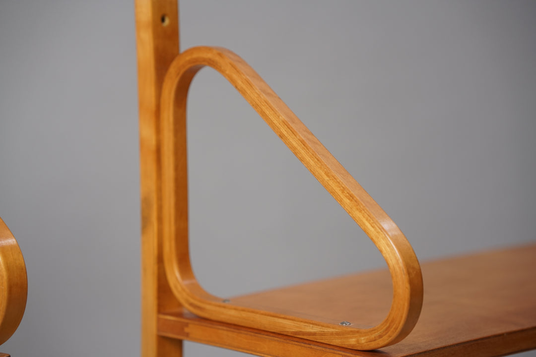 Wall shelfs model 112B-2, Alvar Aalto,  Oy Huonekalu- ja Rakennustyötehdas Ab, 1930s