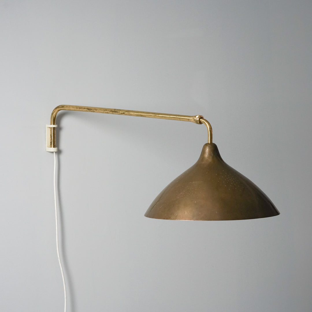 Wall light model 3062, Lisa Johansson-Pape, Orno, Mid 20th Century