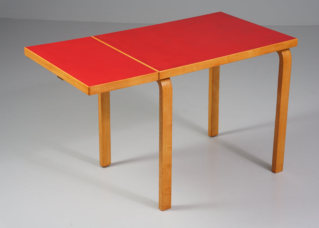 Model DL 82 drop-leaf table, Alvar Aalto, Oy Huonekalu- ja Rakennustyötehdas Ab, 1950/1960s
