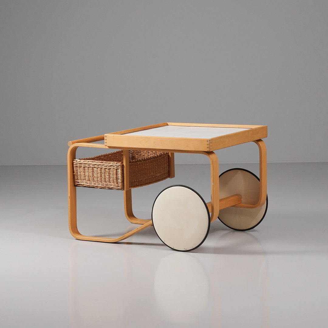 Tarjoiluvaunu malli 900, Alvar Aalto, Artek, 60-luku