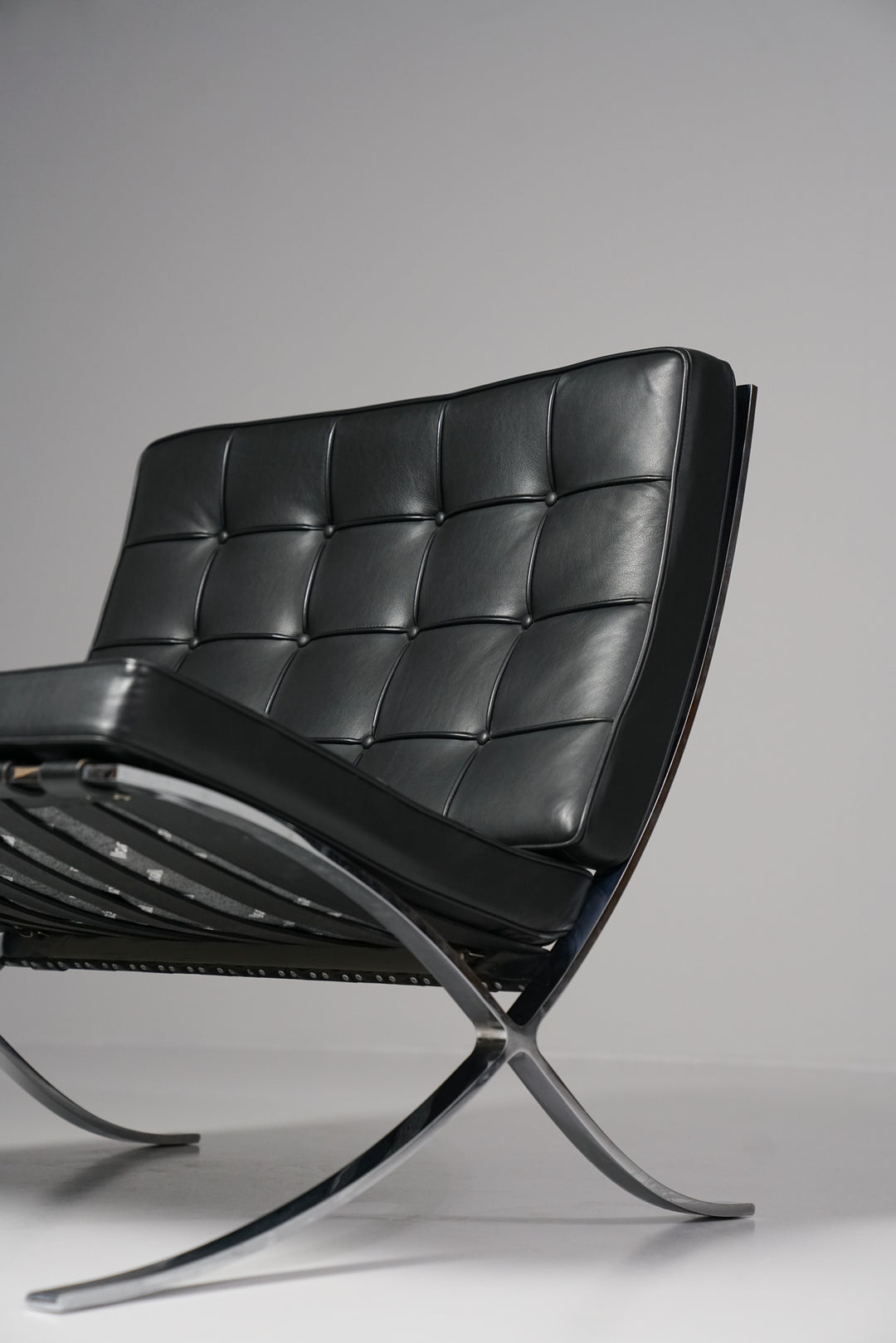 Malli Barcelona nojatuolit (8 kpl), Ludwig Mies van der Rohe, Knoll, 2000-luvun alku