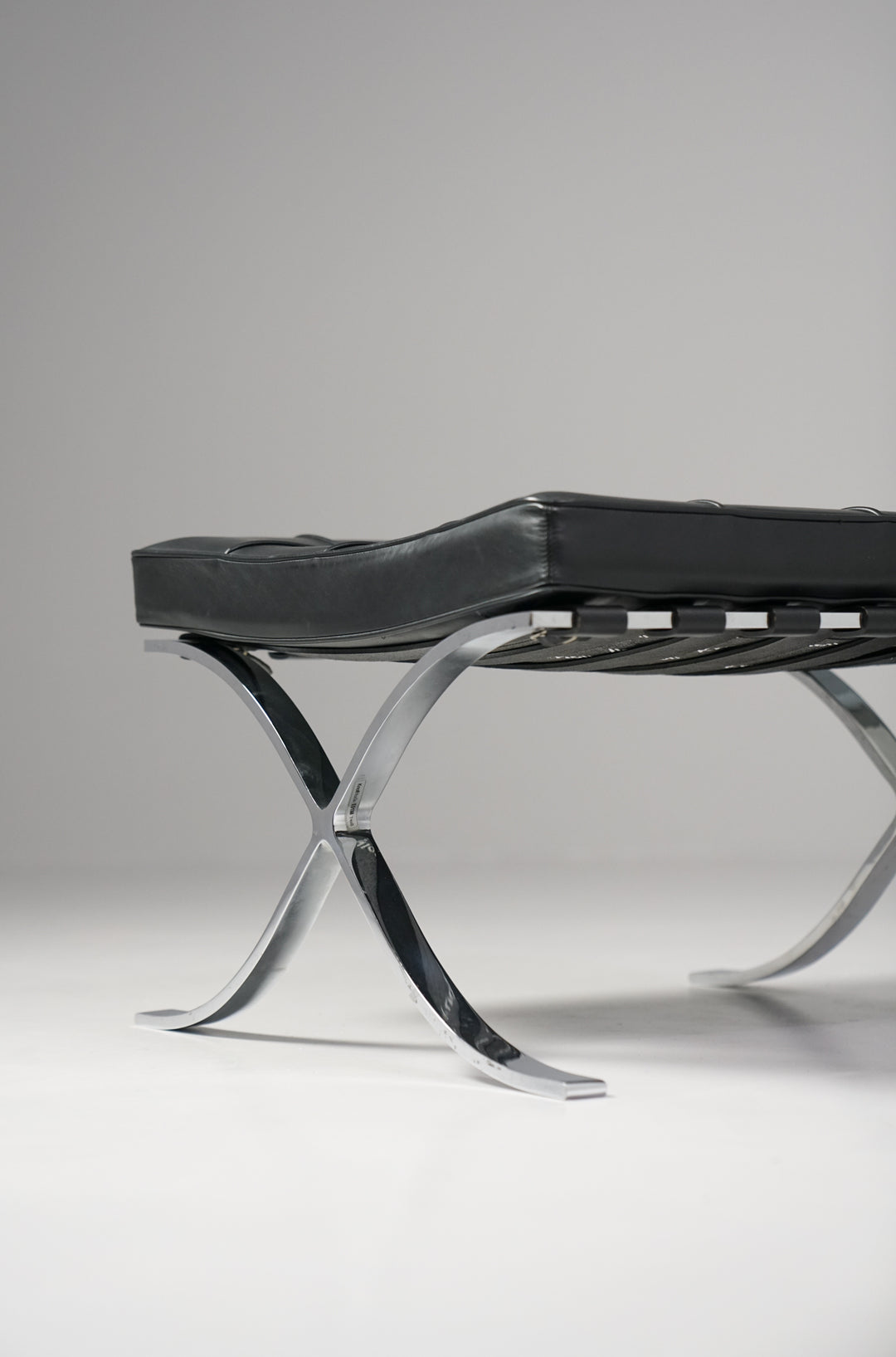 Malli 251Y Barcelona rahi (2 kpl), Ludwig Mies van der Rohe, Knoll, 2000-luvun alku