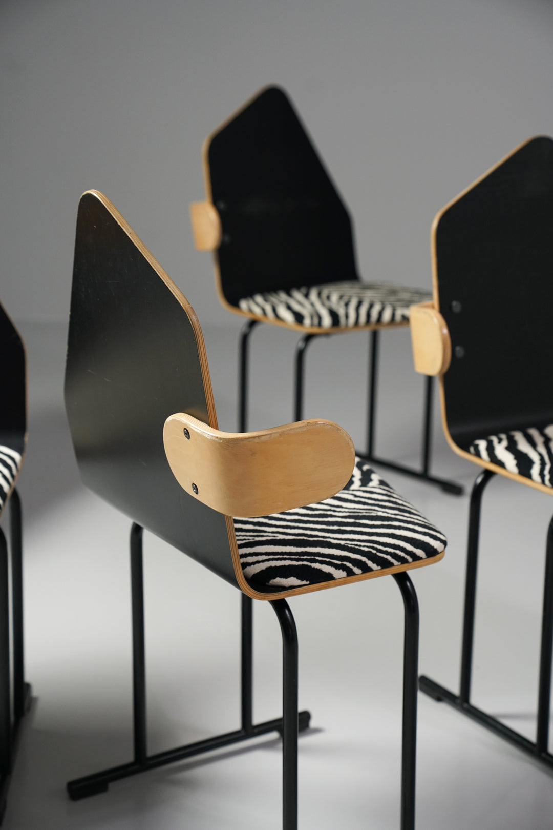 Model "Vino" chairs (5 pieces), Yrjö Kukkapuro, Avarte, 1980s