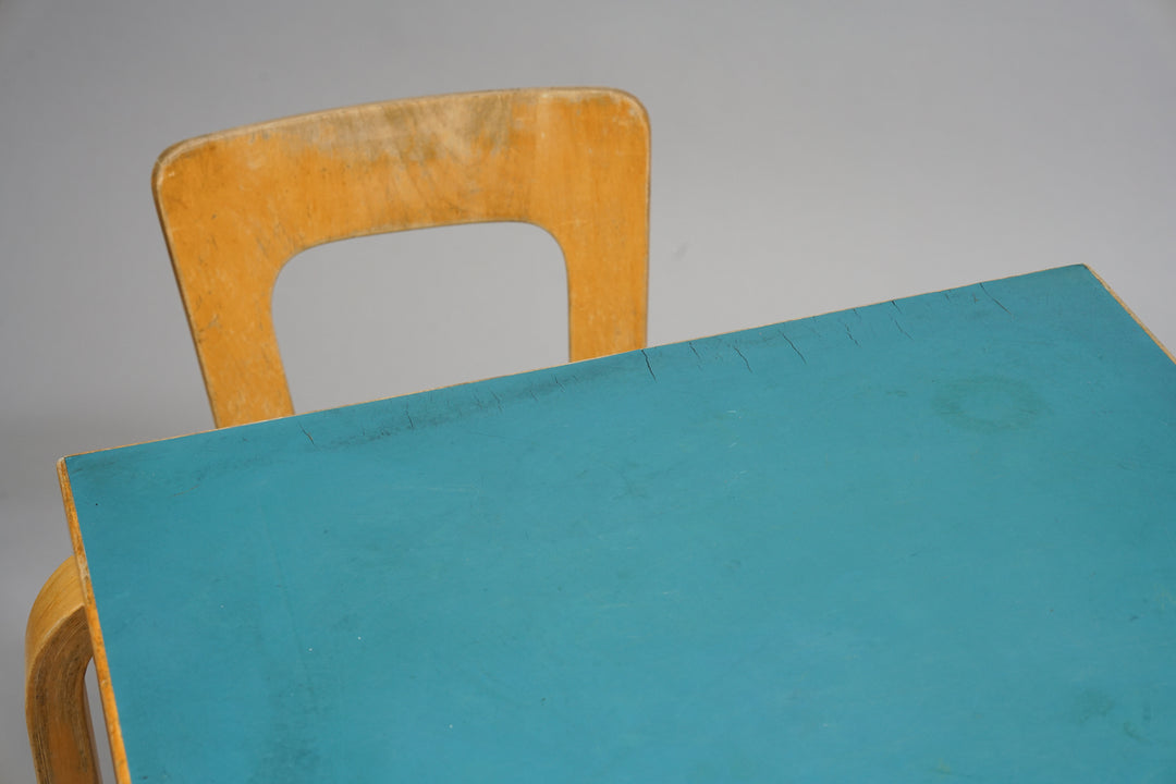 Alvar Aalto ruokailuryhmä, malli DL 82 klaffipöytä & 3 kpl malli 65 tuolit, O.Y. Huonekalu- ja Rakennustyötehdas A.B, 1950-luku